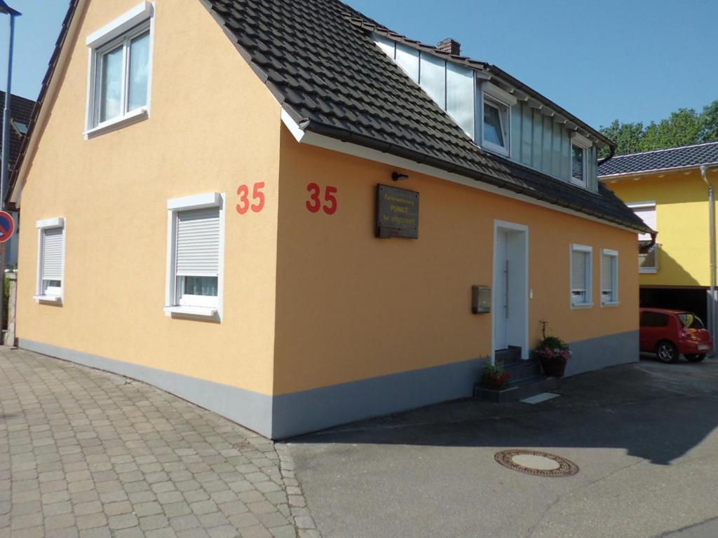 Ferienwohnung Punkt, 5 Gehminuten Vom Europa-Park Rust Szoba fotó